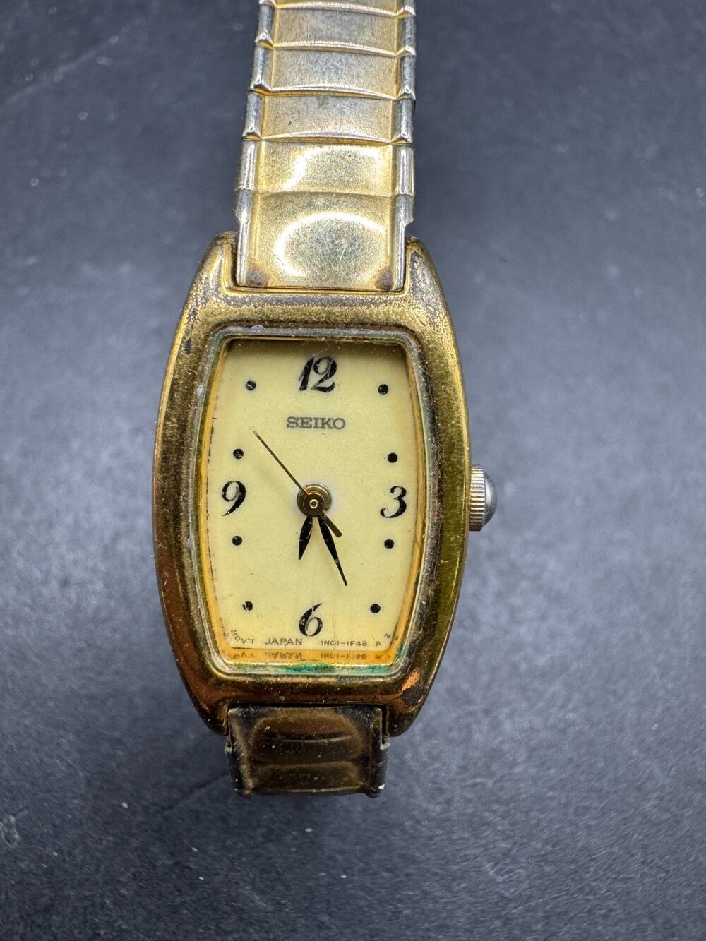 Vtg Seiko Watch Women 16mm Cream Dial Gold Tone Rectangle 1N01-5B79 Stretch Band